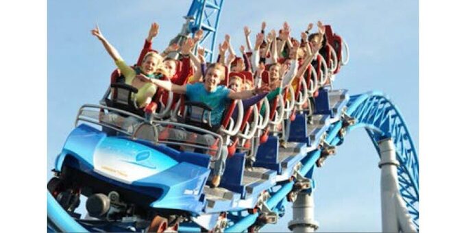 les-grands-huit-en-general-fascinent-le-public-qui-se-rend-dans-les-parcs-qu-on-y-monte-ou-non-et-des-grands-huit-il-y-en-a-deja-quelques-uns-a-europa-park-illustration-dr-1661186709.jpg